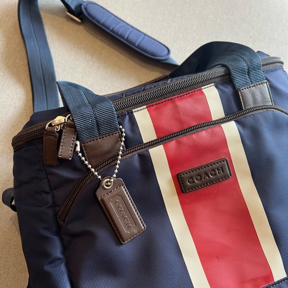 COACH COOLER- Blue with black interior and red and cream strip detail . - Picture 3 of 7